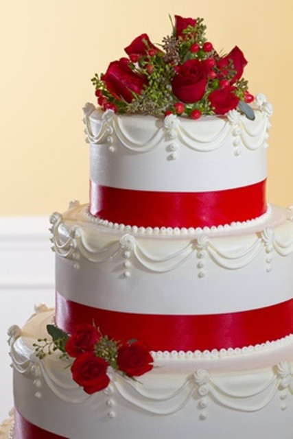 Christmas Wedding Cakes
 30 Adorable Christmas Wedding Cakes Weddingomania