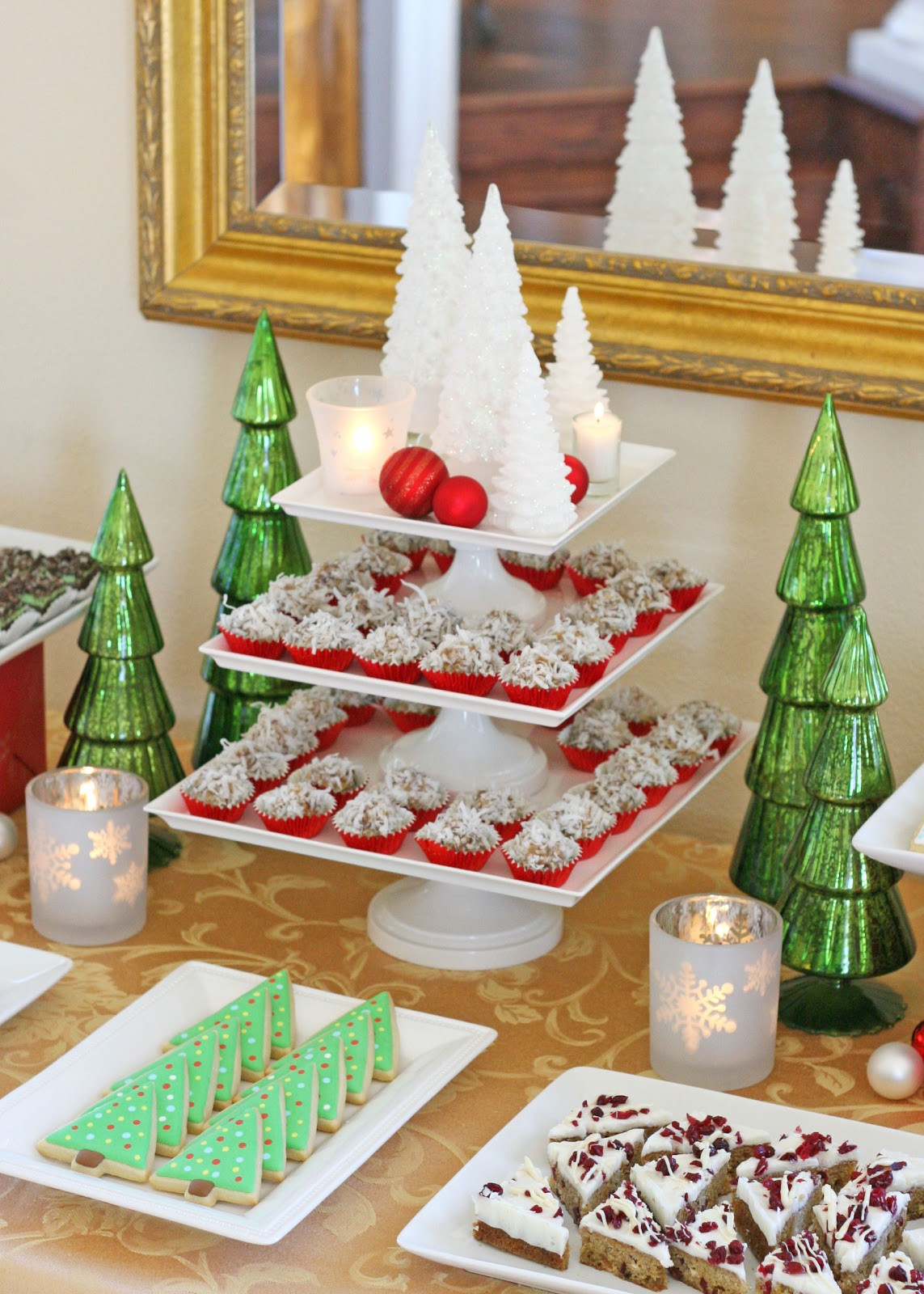 Classic Christmas Desserts
 Classic Holiday Dessert Table Glorious Treats