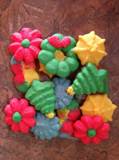 Colorful Christmas Cookies
 How to Make Buttery Colorful Spritz Christmas Cookies