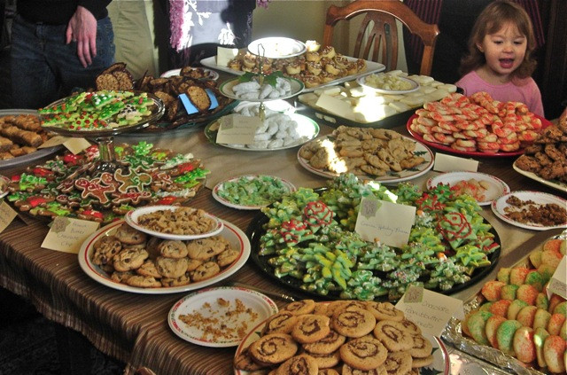 Cookies Christmas Party
 Christmas Party Ideas To Make a Fun Filled Holiday