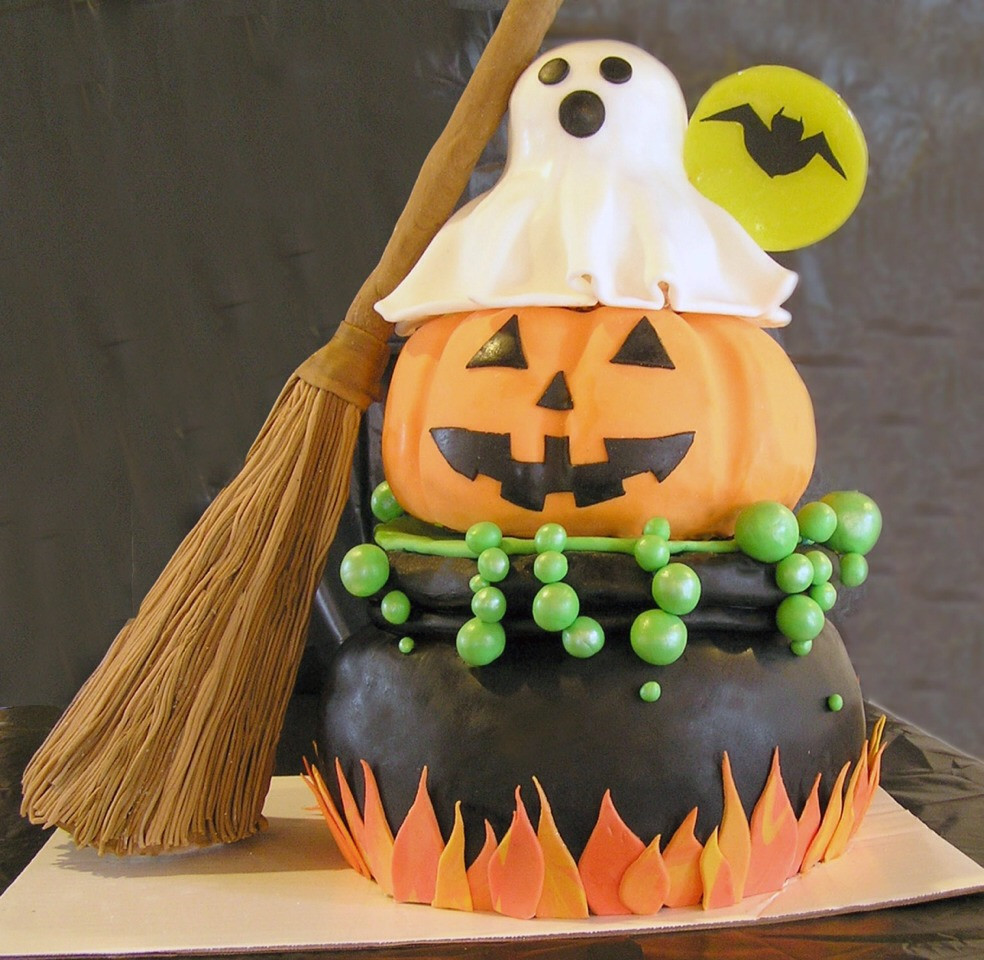 Cool Halloween Cakes
 Cool Halloween Cake Designs 😈👹👽👺💀