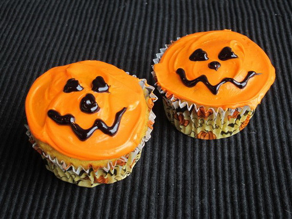 Cool Halloween Cupcakes
 COOL HALLOWEEN CUPCAKE IDEAS family holiday guide to