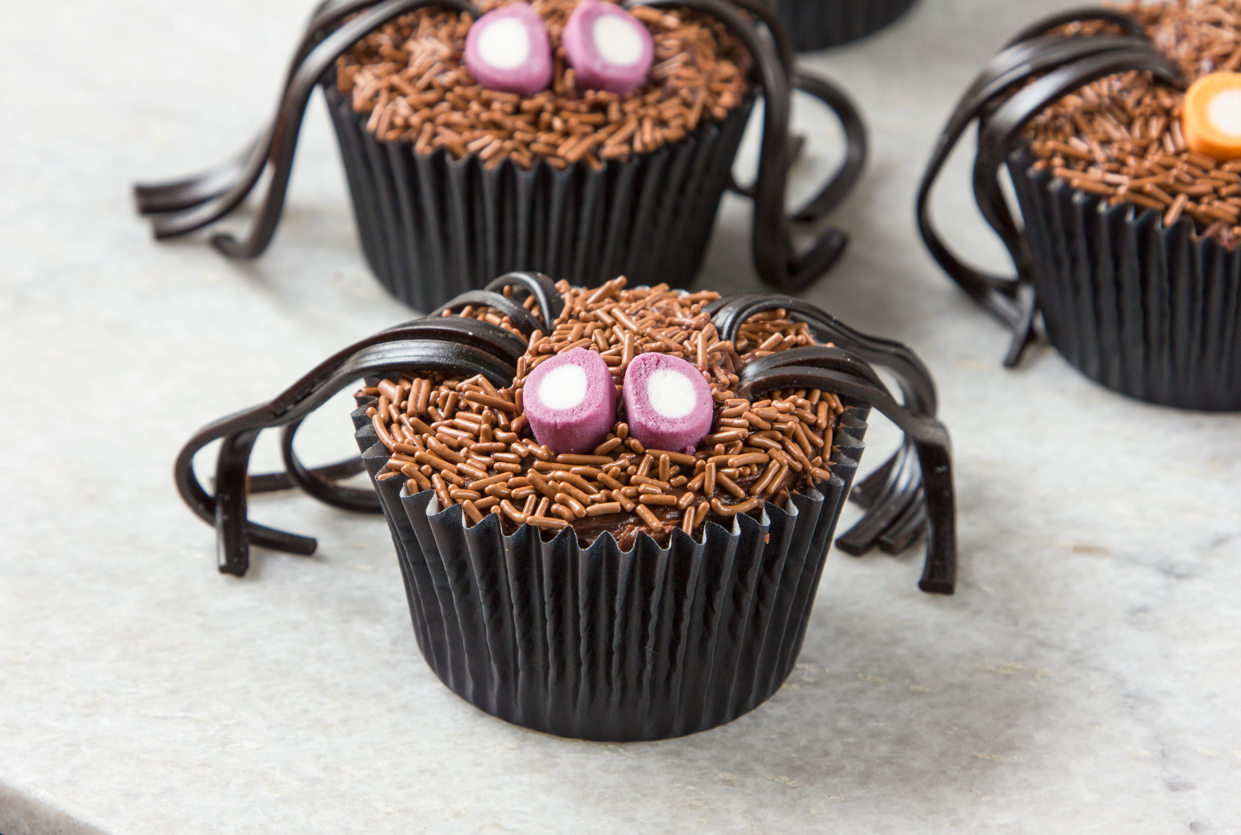 Cupcakes De Halloween
 Scary Halloween Cupcake Recipes And Ideas Genius Kitchen