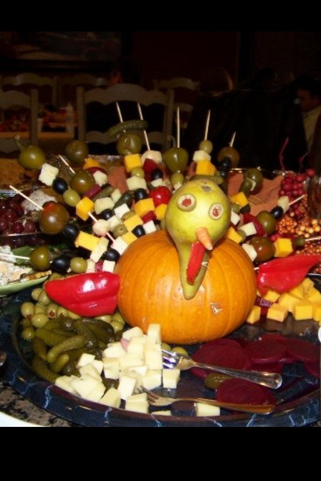 Cute Thanksgiving Appetizers
 Cute Thanksgiving appetizer centerpiece with crazy eyes