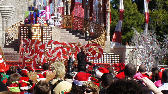 Darius Rucker Candy Cane Christmas
 Update Singers headline day three of Disney’s 2010