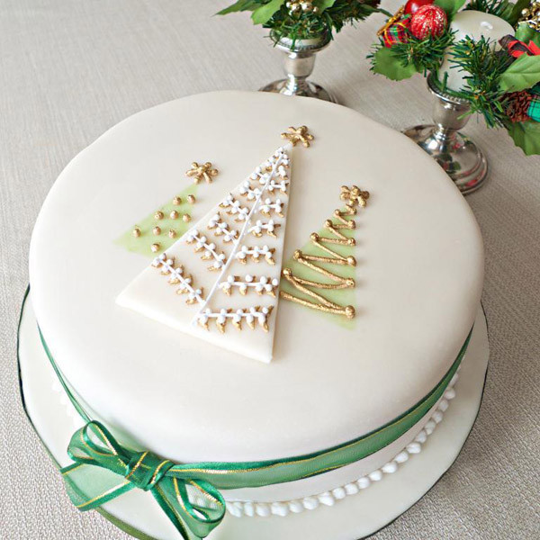 Decorated Christmas Cakes
 10 Christmas Cake Designs You ll Love