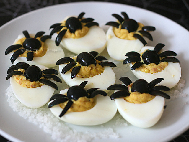 Deviled Eggs Spider Halloween
 Halloween finger food