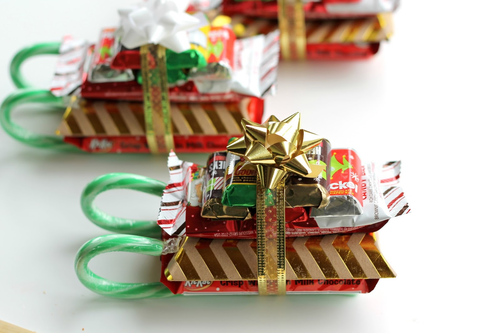 Diy Christmas Candy
 DIY Candy Cane Sleighs Teacher Neighbor Friend or Kid