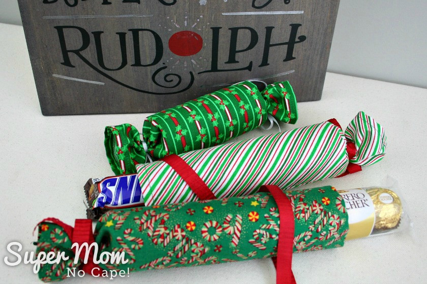 Do It Yourself Christmas Crackers
 DIY Fabric Christmas Crackers Lots of Filler Ideas