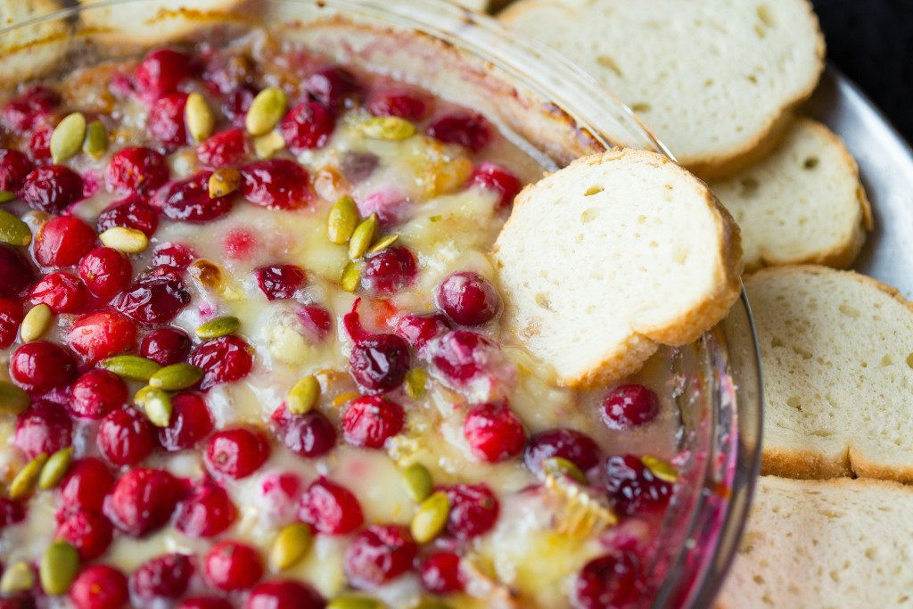 Easy Christmas Appetizers Recipes
 Cranberry Orange Baked Brie Dip