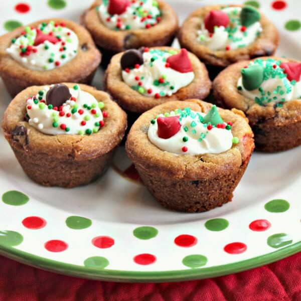 Easy Christmas Cookies To Make
 Frosted Holiday Cookie Cups Easy Christmas Cookies to