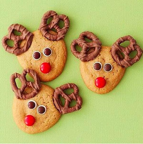 Easy Christmas Cookies To Make With Kids
 Day 2 Holiday Favorites Pretzel Reindeer B Lovely Events