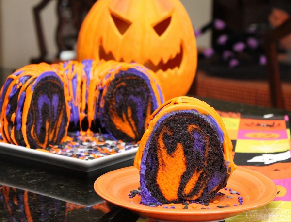 Easy Halloween Cakes
 Amazing Halloween Rainbow Party Bundt Cake Recipe
