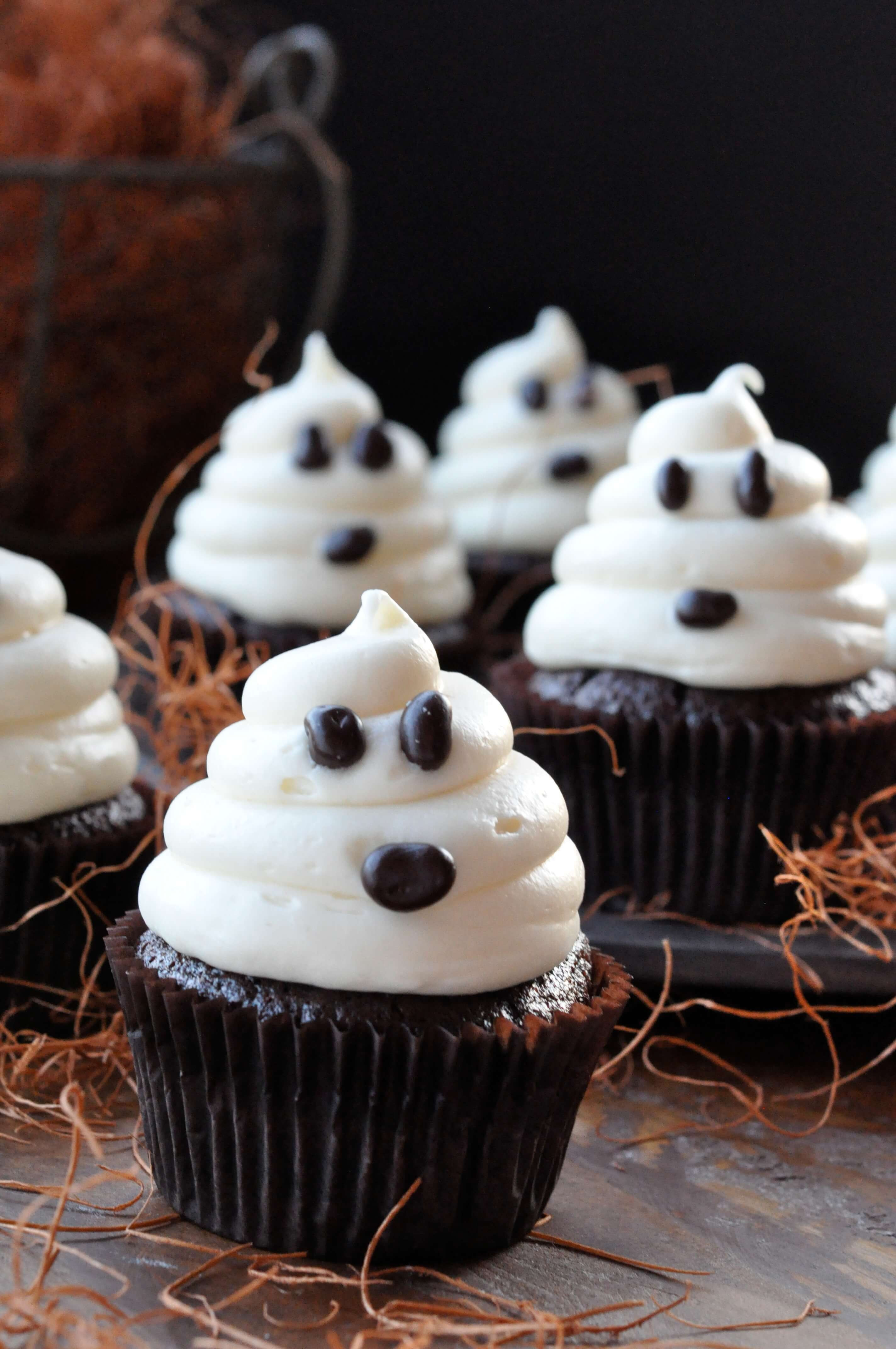 Easy Halloween Cupcakes
 Halloween Ghosts on Carrot Cake Recipe—Fast and Easy