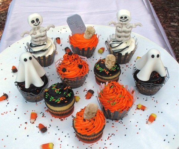 Easy Halloween Cupcakes Decorations
 Easy Halloween Cupcake Decorations CakeCentral
