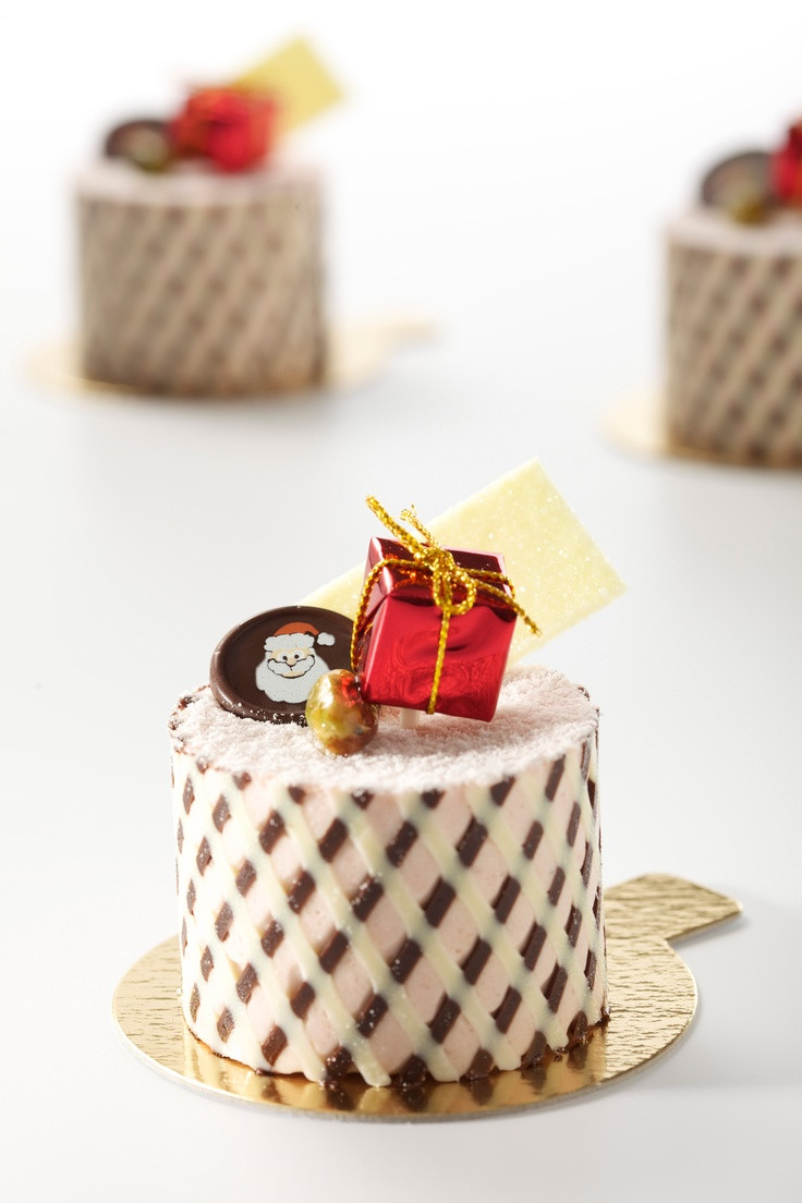 Elegant Christmas Desserts
 8 best images about Dobla chocolate logo s on Pinterest