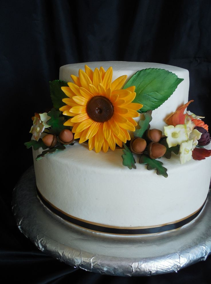 Fall Birthday Cake
 578 best images about Autumn Cakes on Pinterest