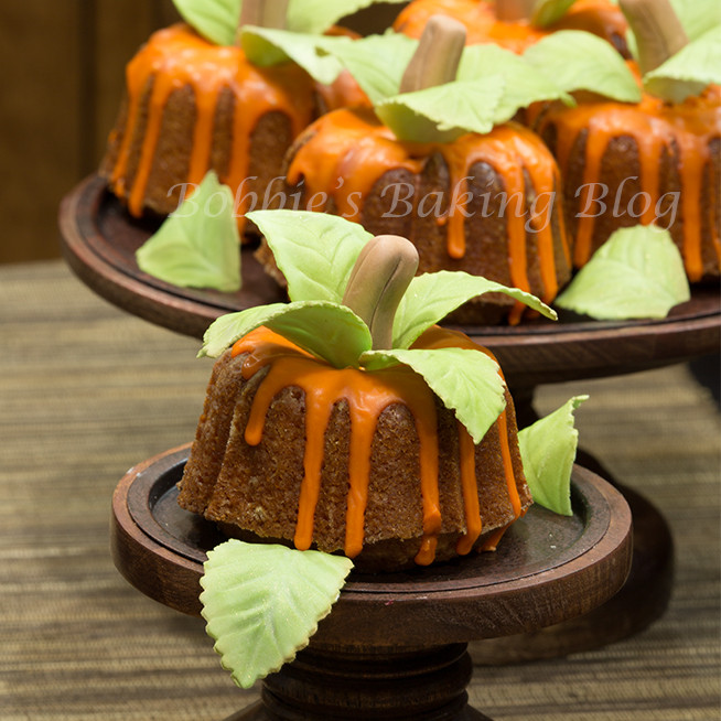 Fall Bundt Cake Recipes
 Just in Time for Autumn Mini Pumpkin Bundt Cakes