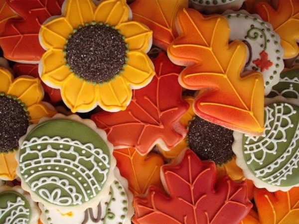 Fall Sugar Cookies
 Twenty Cookie Ideas for Halloween and Fall – The Sweet