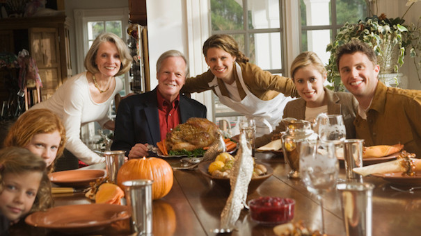 Family Thanksgiving Dinner
 People Who Love Thanksgiving Do These 8 Things Do You
