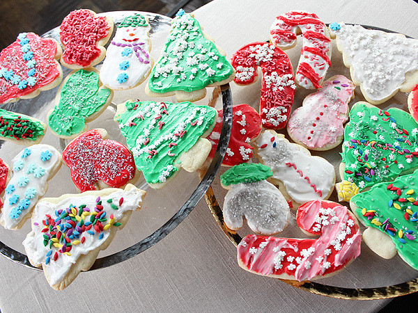 Food Network Christmas Cookies
 Trisha Yearwood s Iced Sugar Cookies