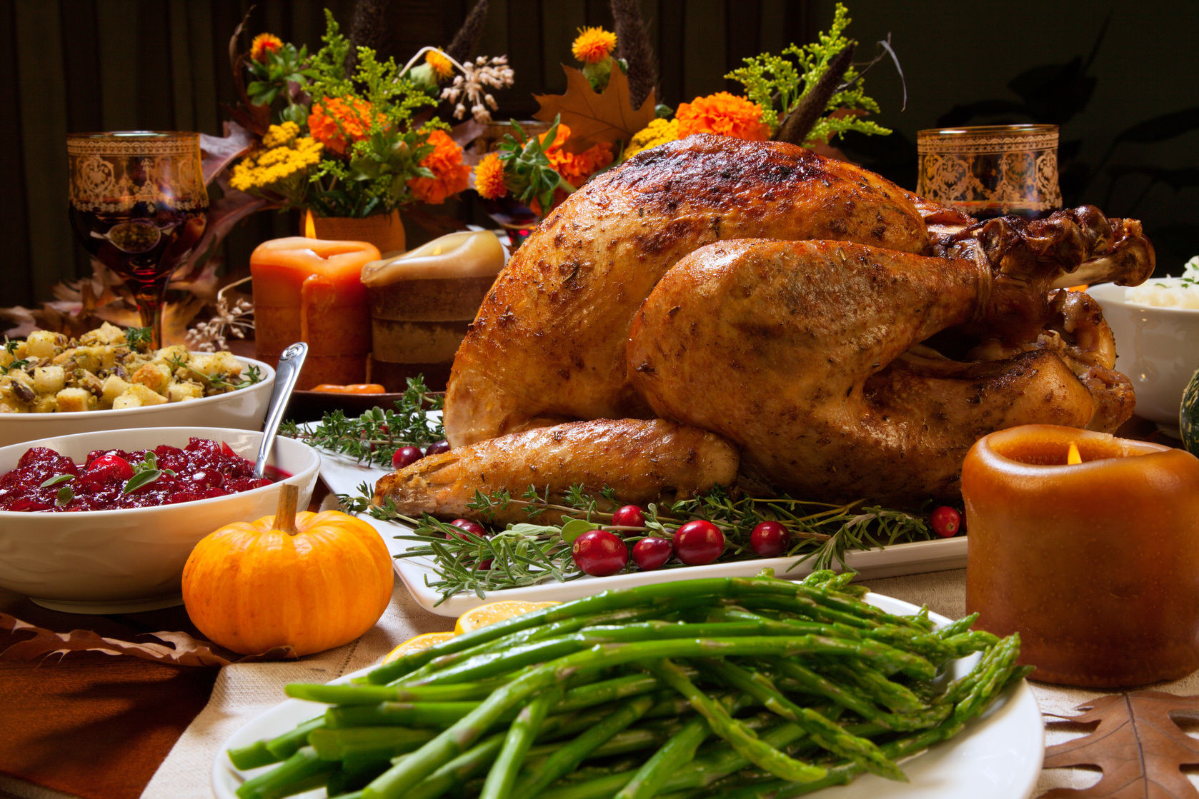 Free Thanksgiving Dinner 2019
 Festive Thanksgiving Tablescape Ideas Brock Built