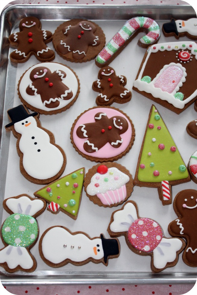Frosting For Christmas Cookies
 Staying Organized While Decorating Cookies – 10 Tips