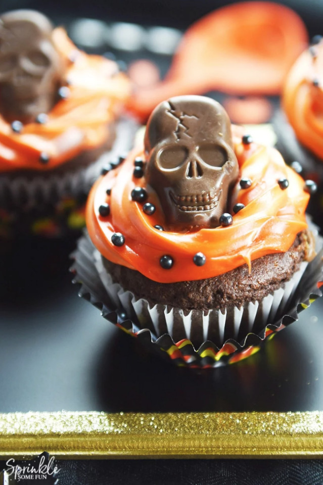 Funny Halloween Cupcakes
 43 Halloween Cupcake Recipes to Serve at Your Costume Party