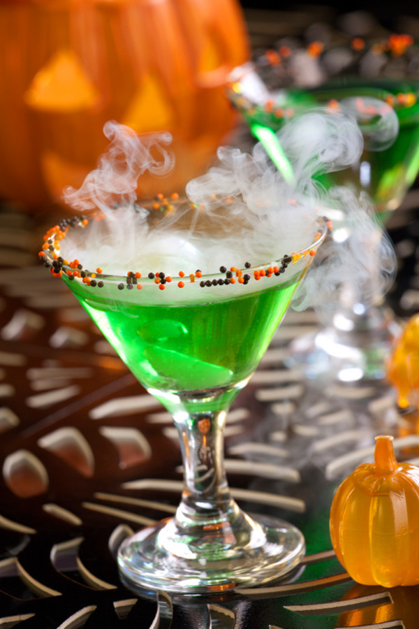 Green Halloween Drinks
 Sparkling Green Goblin