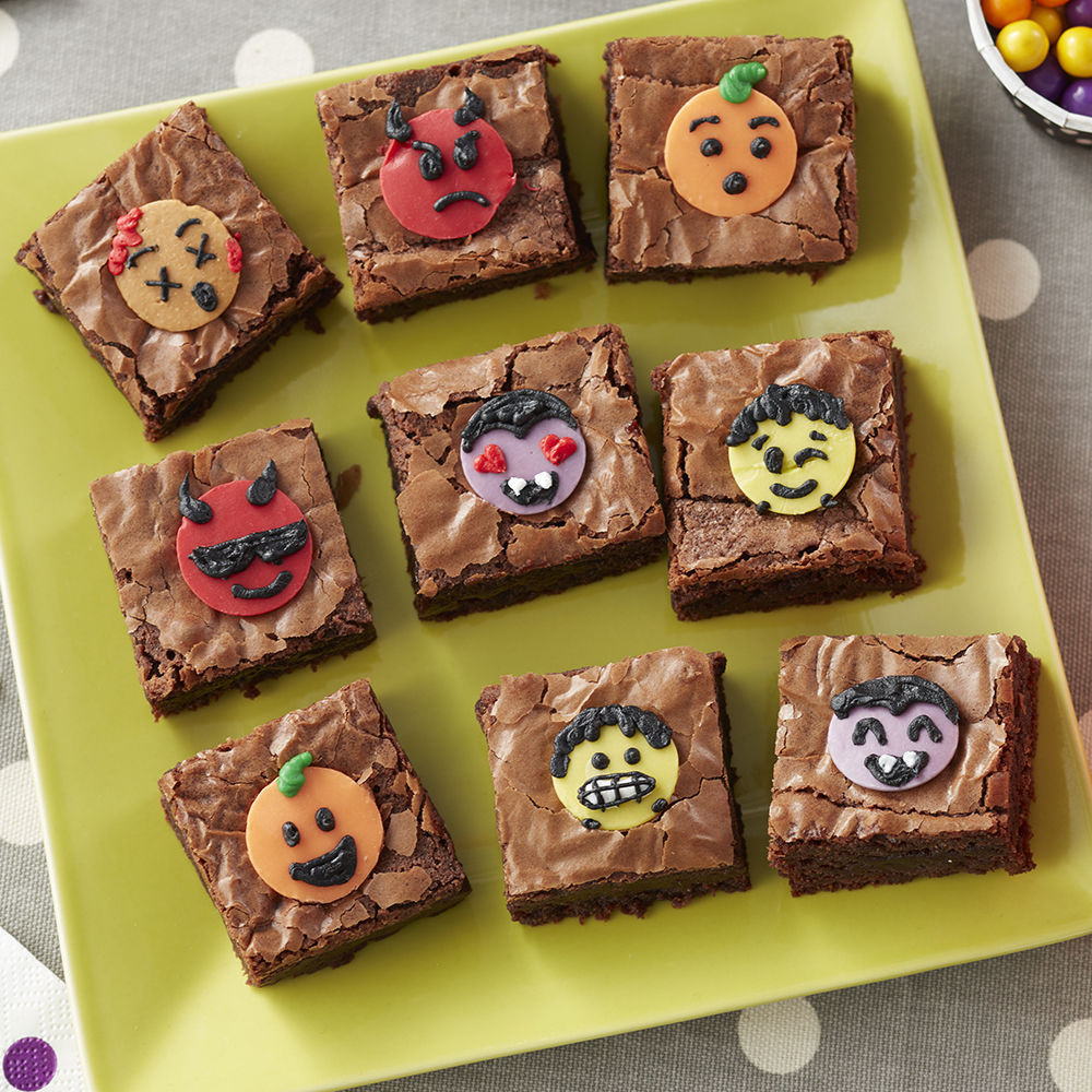 Halloween Brownies Decorating
 Halloween Emoji Brownies Halloween Brownies