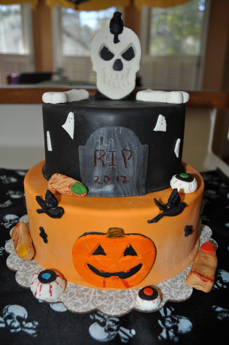 Halloween Cakes Pinterest
 1000 images about Halloween Cakes on Pinterest