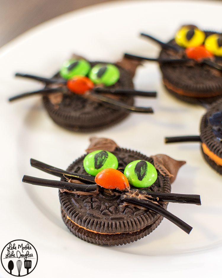 Halloween Cat Cookies
 Oreo Cats Like Mother Like Daughter