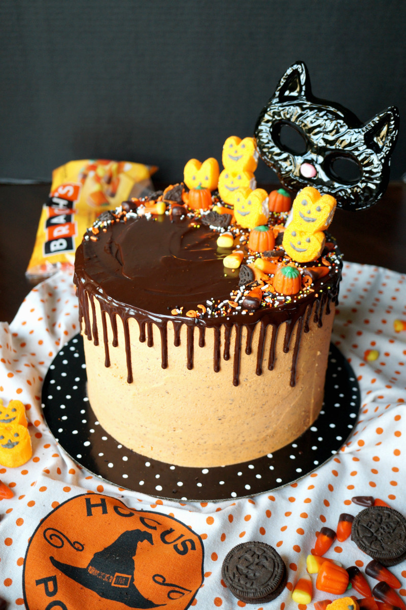Halloween Cookie Cakes
 Halloween cookies & cream cake