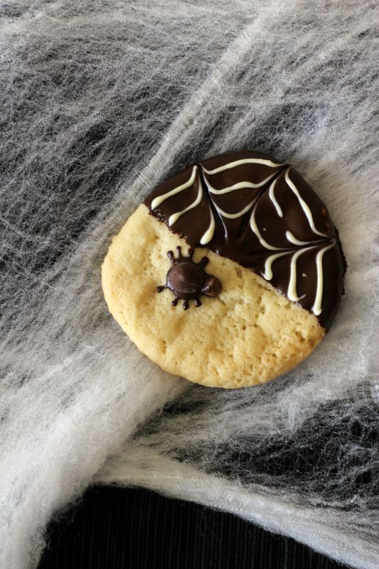 Halloween Cookies For Sale
 85 best images about Fall Bake Sale Treats on Pinterest