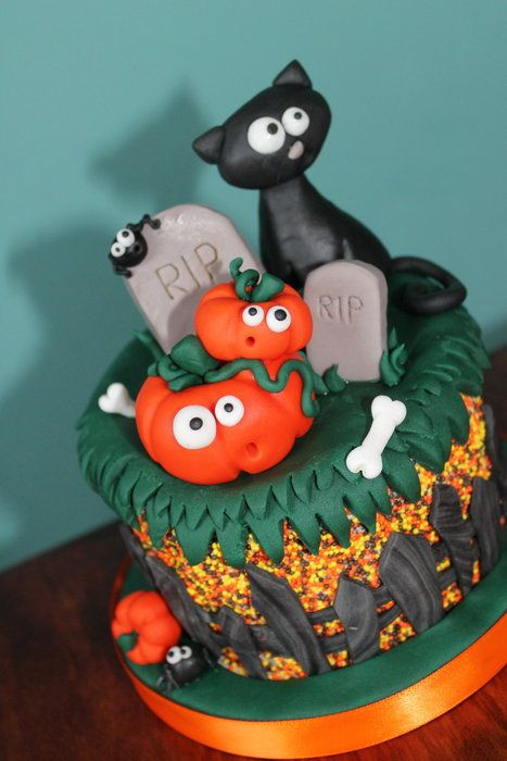 Halloween Decorated Cakes
 Happy Halloween by Zoe s Fancy Cakes CakesDecor