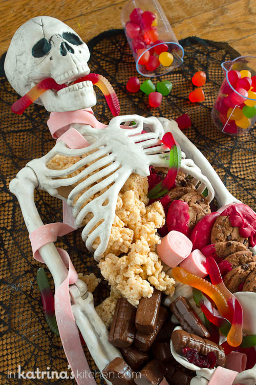 Halloween Desserts For Adults
 Halloween Dessert Table Skeleton