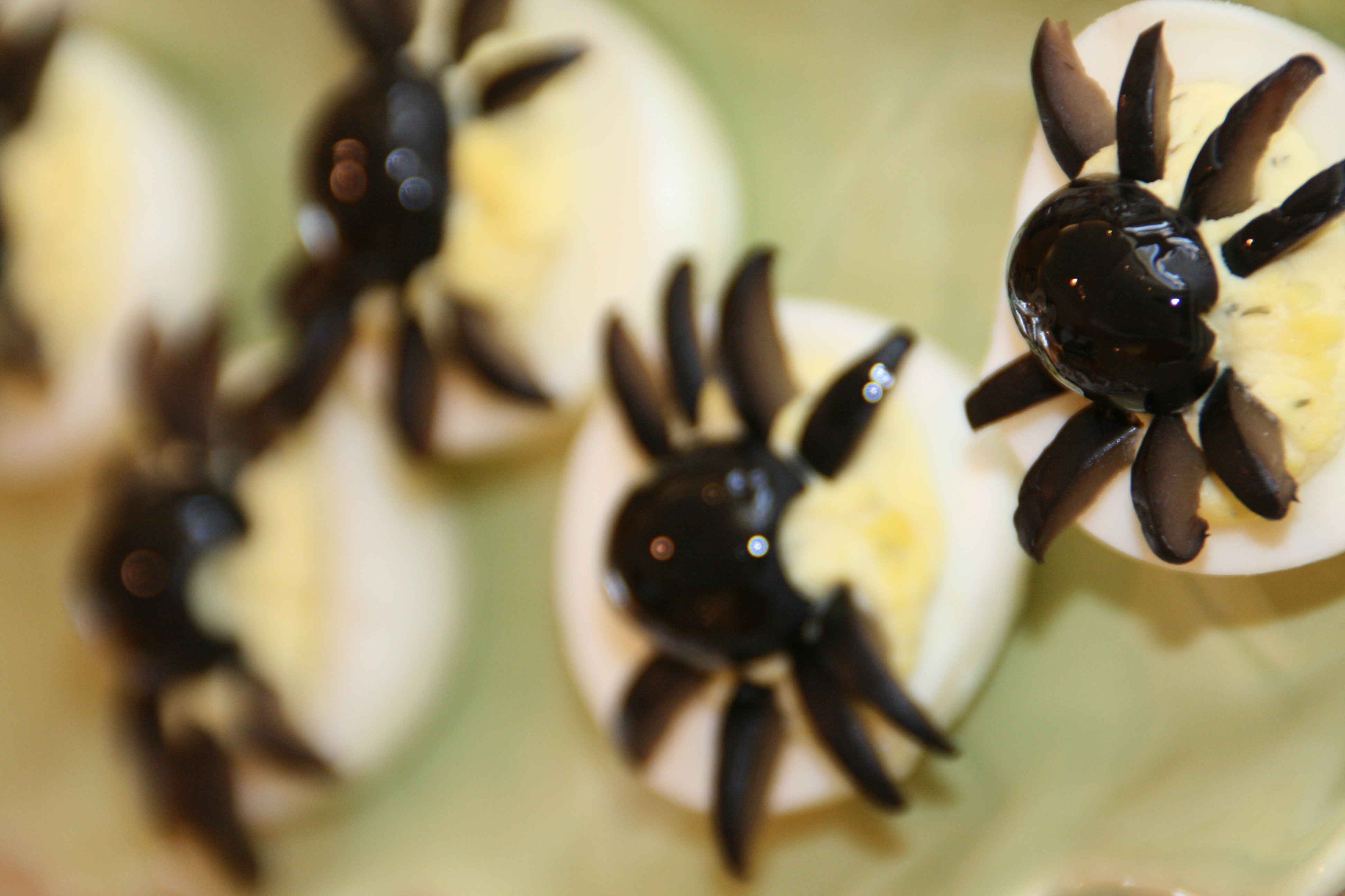 Halloween Deviled Eggs Spider
 Deviled Spide Eggs for Halloween — Shockingly Delicious