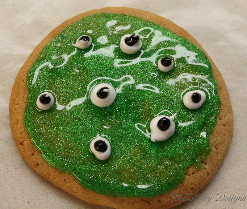 Halloween Eyeball Cookies
 BellaGrey Designs Halloween Eyeball Cookies