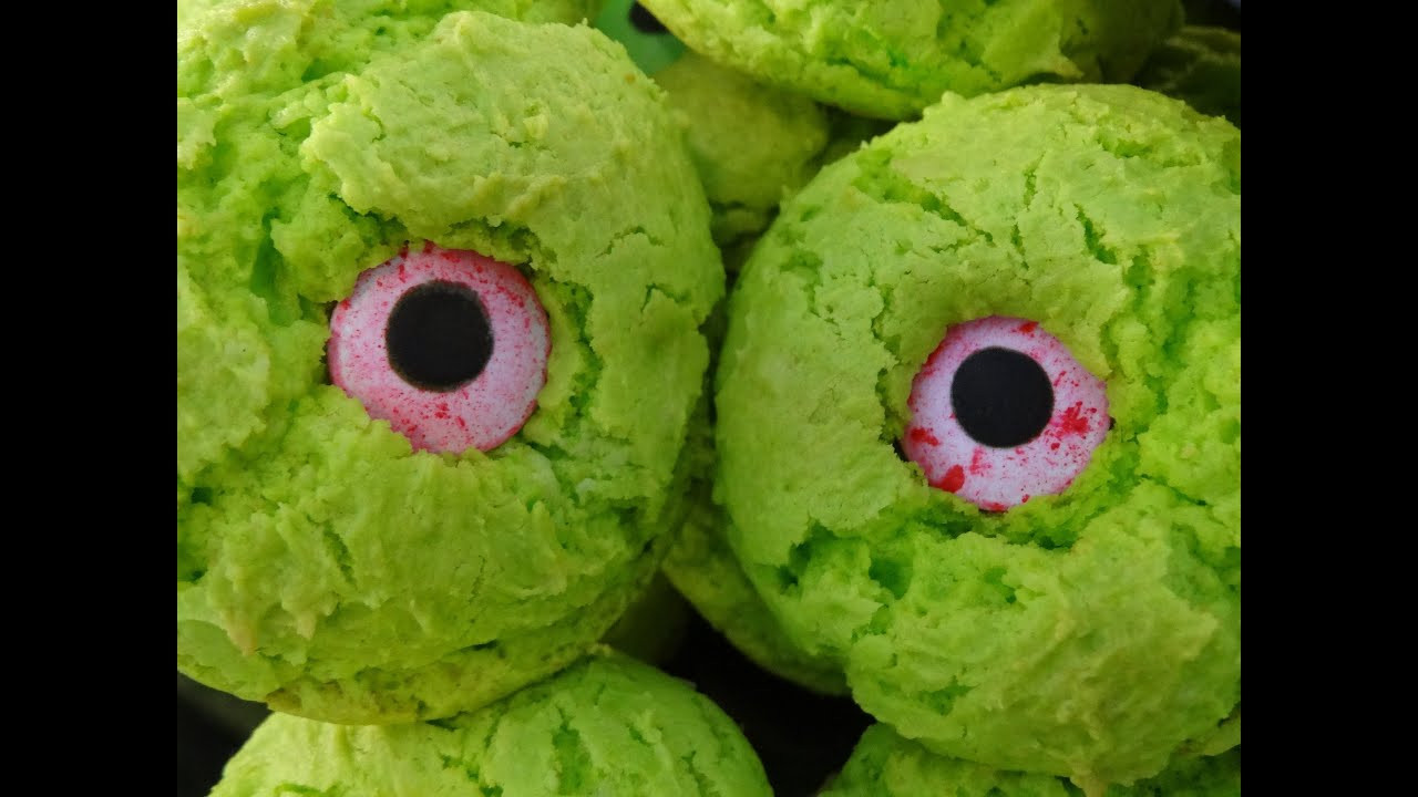 Halloween Eyeball Cookies
 Monster Eye Cookies for Halloween with yoyomax12
