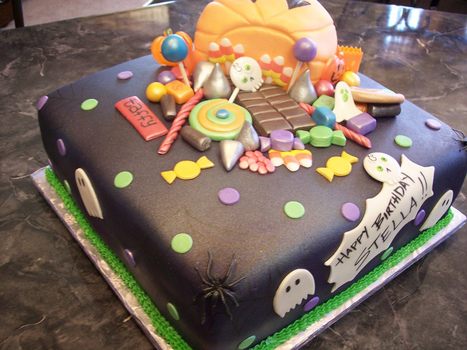 Halloween Fondant Cakes
 MyMoniCakes Halloween Basket with Fondant Candy Cake