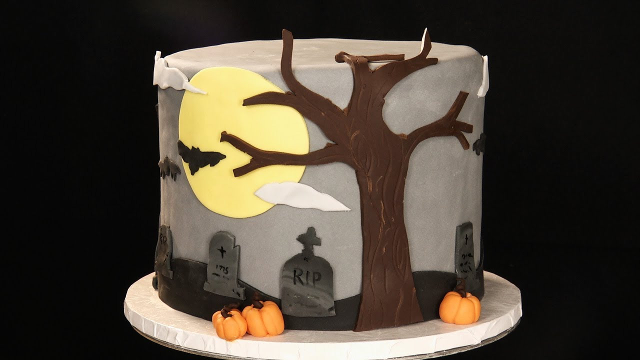 Halloween Fondant Cakes
 Decorating a Halloween Cake Using Fondant