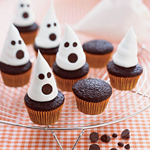 Halloween Mini Cupcakes
 15 Halloween Ghost Desserts B Lovely Events