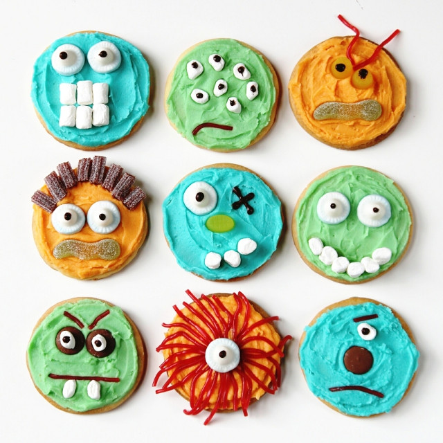 Halloween Monster Cookies
 HALLOWEEN MONSTER COOKIES