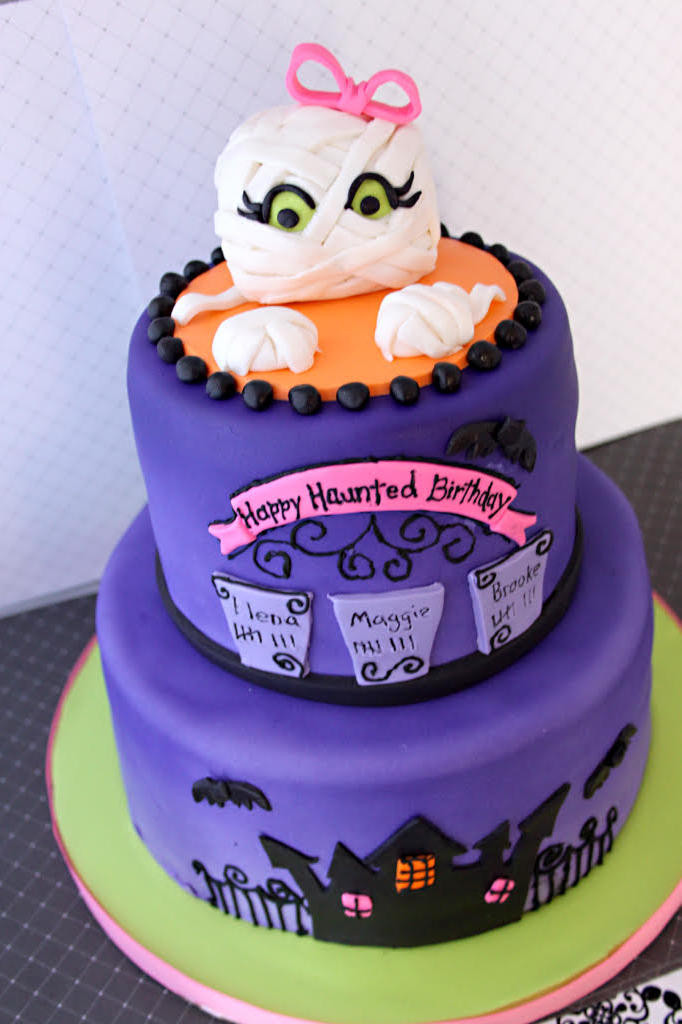 Halloween Party Cakes
 13 Ghoulishly Festive Halloween Birthday Cakes Southern