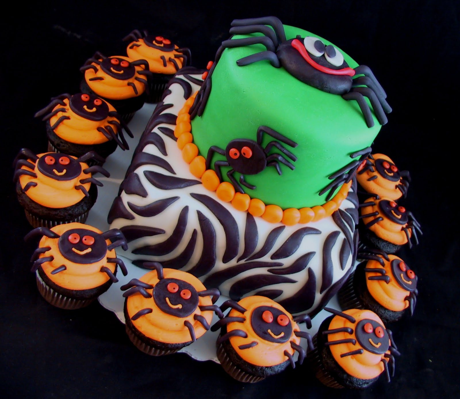 Halloween Party Cakes
 Birthday Cake Center Halloween Birthday Cakes 2011