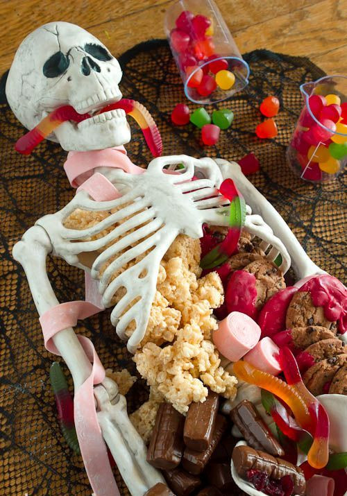 Halloween Party Desserts
 35 Creative And Spooky Halloween Food Ideas Shelterness