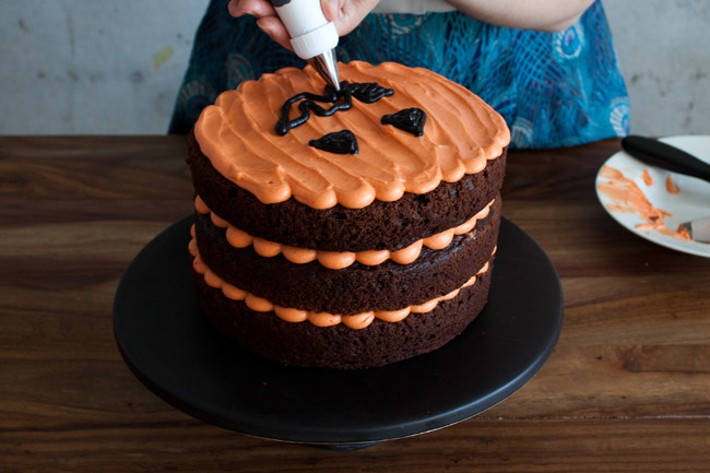 Halloween Pumkin Cakes
 Halloween Chocolate Pumpkin Cake e Tough Cookie