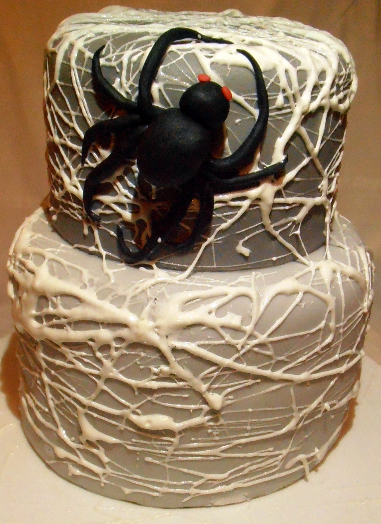 Halloween Spider Cakes
 Halloween Spider Web Cake