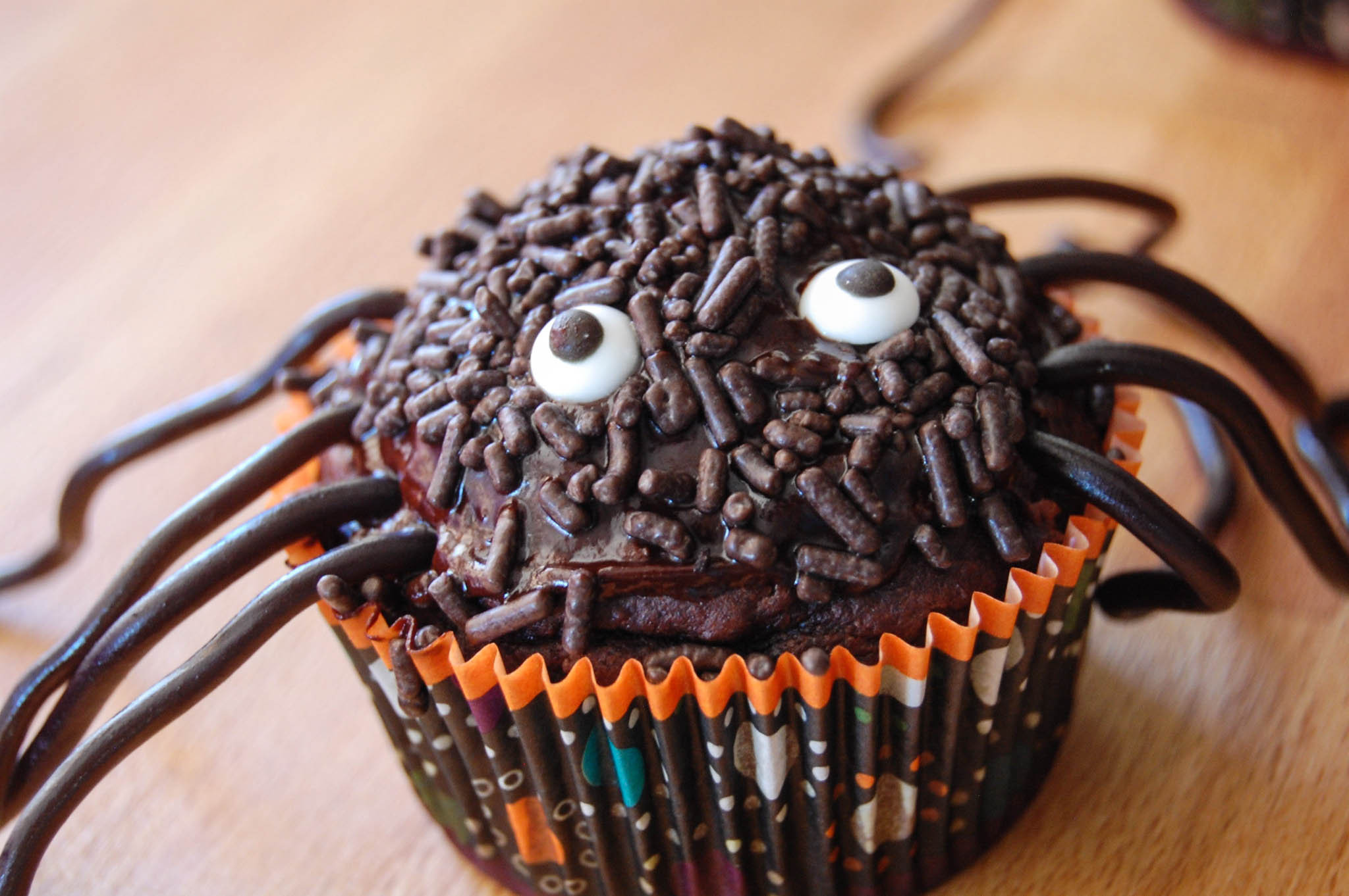 Halloween Spider Cupcakes
 spider cupcakes