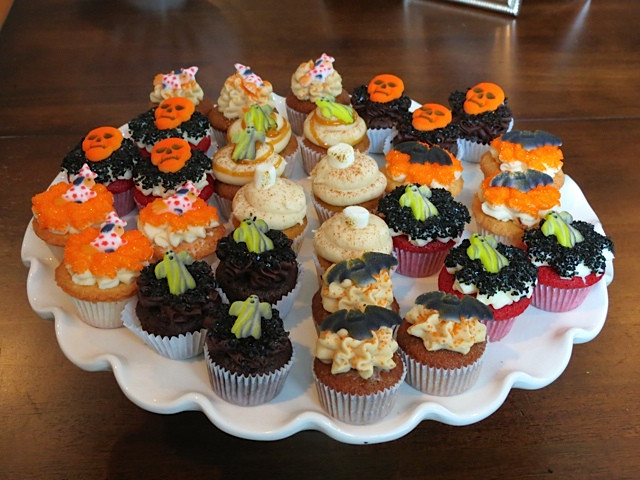 Halloween Themed Cupcakes
 happy halloween birthday